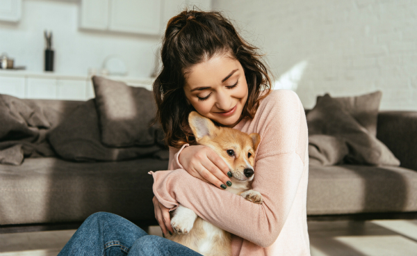 Wirken Sie selbstbewusst! Ängstliches Verhalten von Ihnen kann sich auf den Hund übertragen