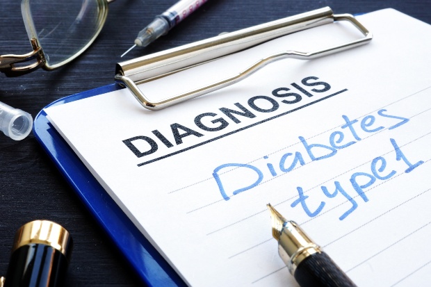 Diabetes ist eine ernstzunehmende Erkrankung - das betrifft Tiere wie Menschen Notizblock mit der Diagnose "Diabetes Typ 1" - Diabetes beim Hund erkennen und behandeln